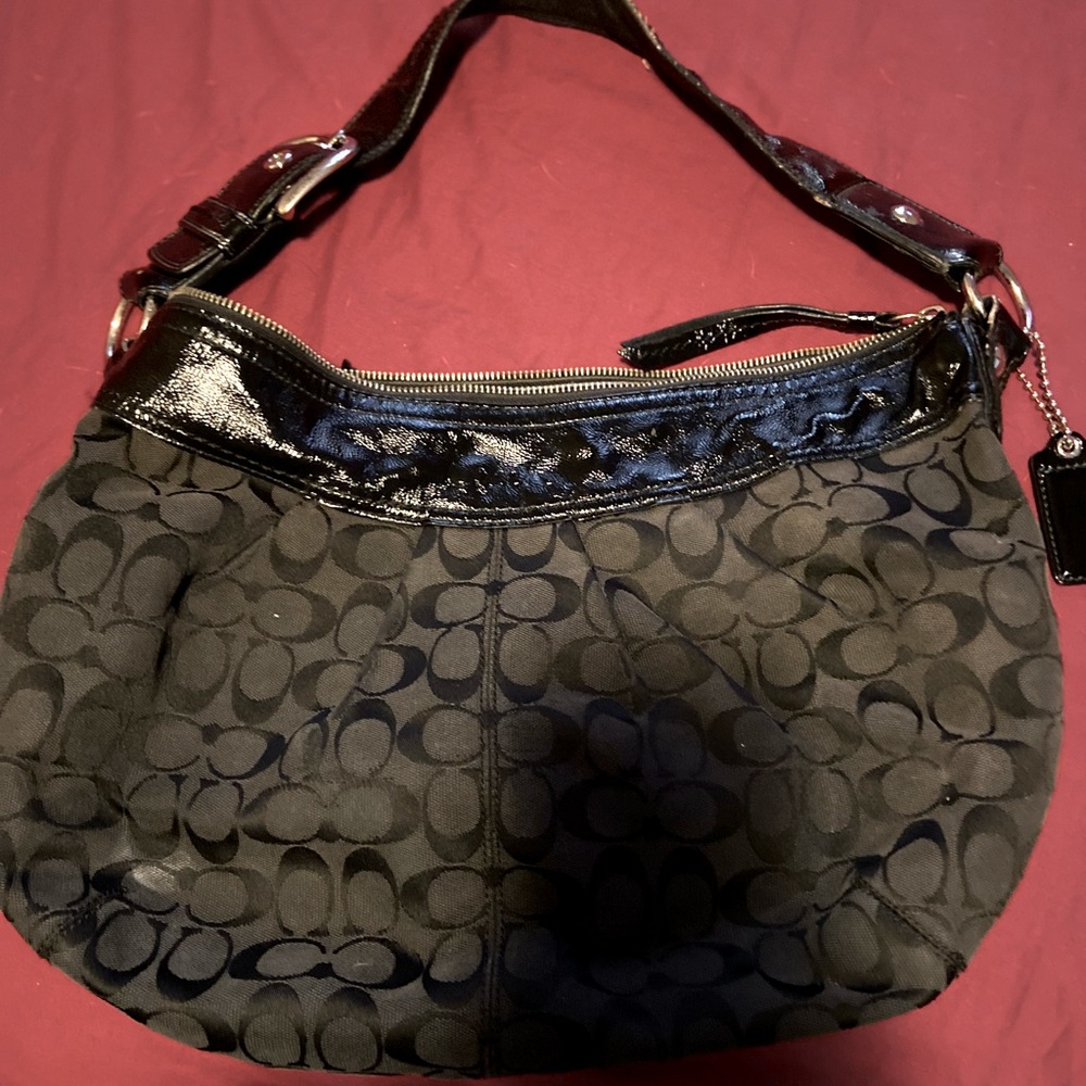 Coach purse size medium